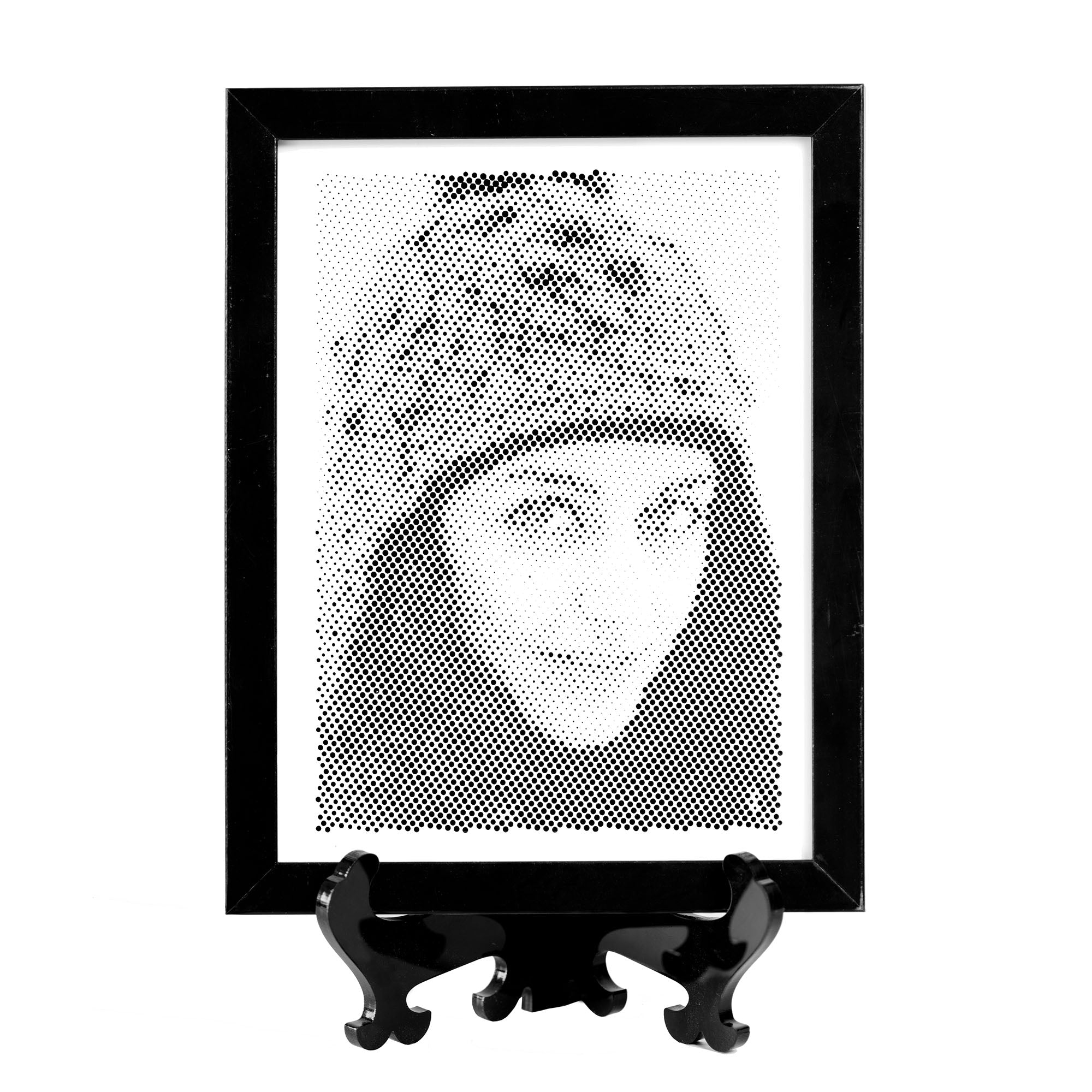 Black & White portrait with dotted/half-tone effect