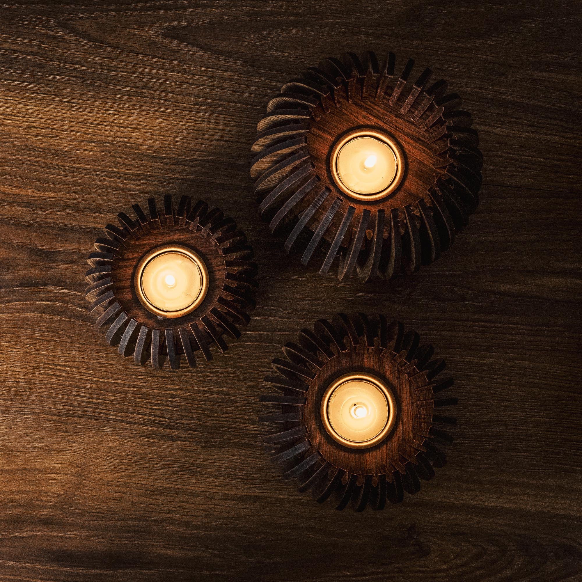 CELLA TEALIGHT HOLDER