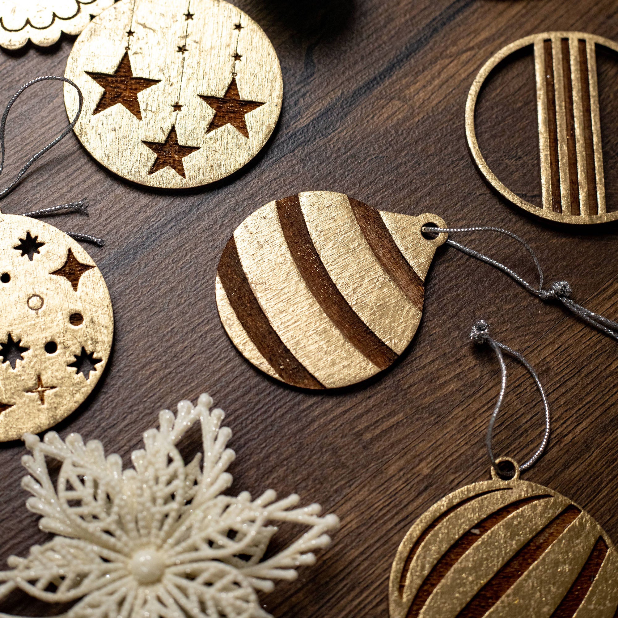 Round Baubles Onament Set