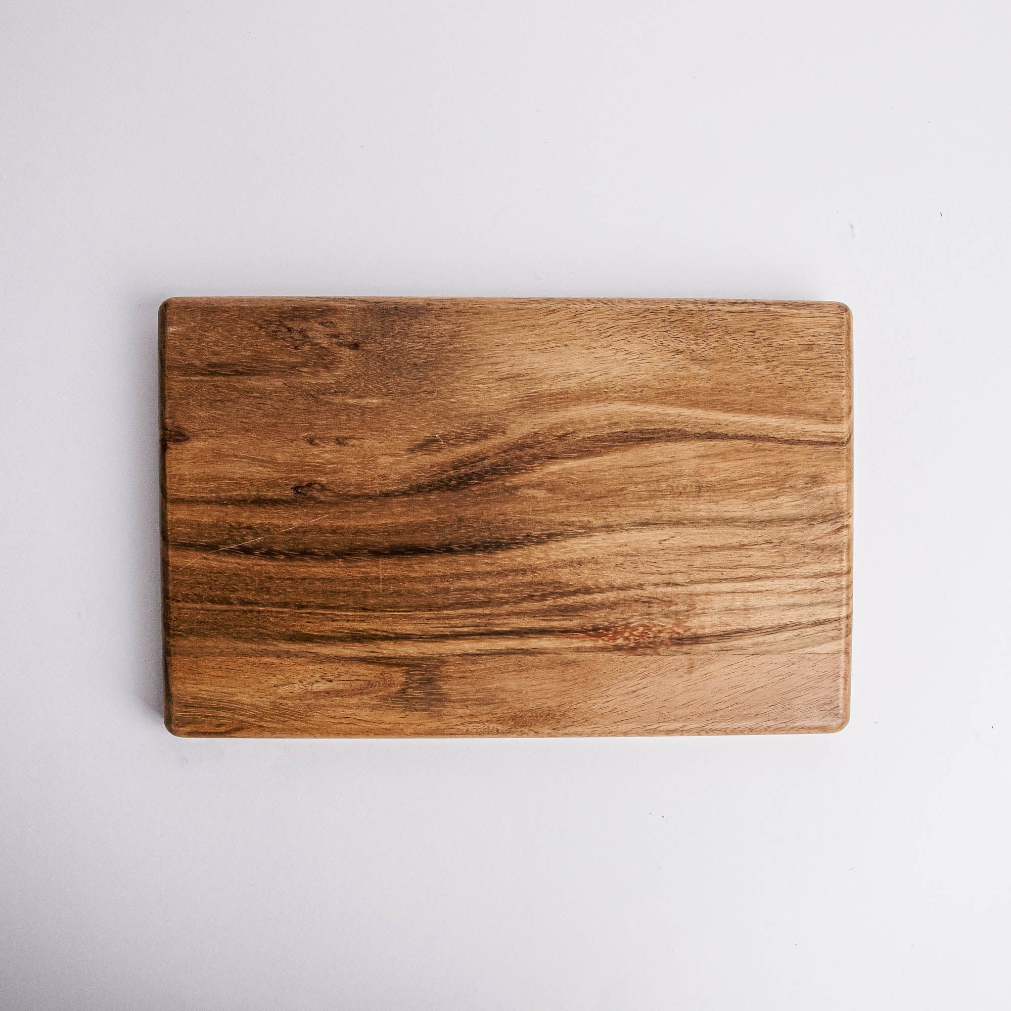 Dahlia Platter cum Serving Tray in Acacia Wood