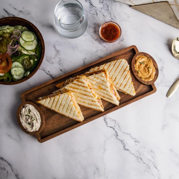 Datona Platter in Acacia Wood