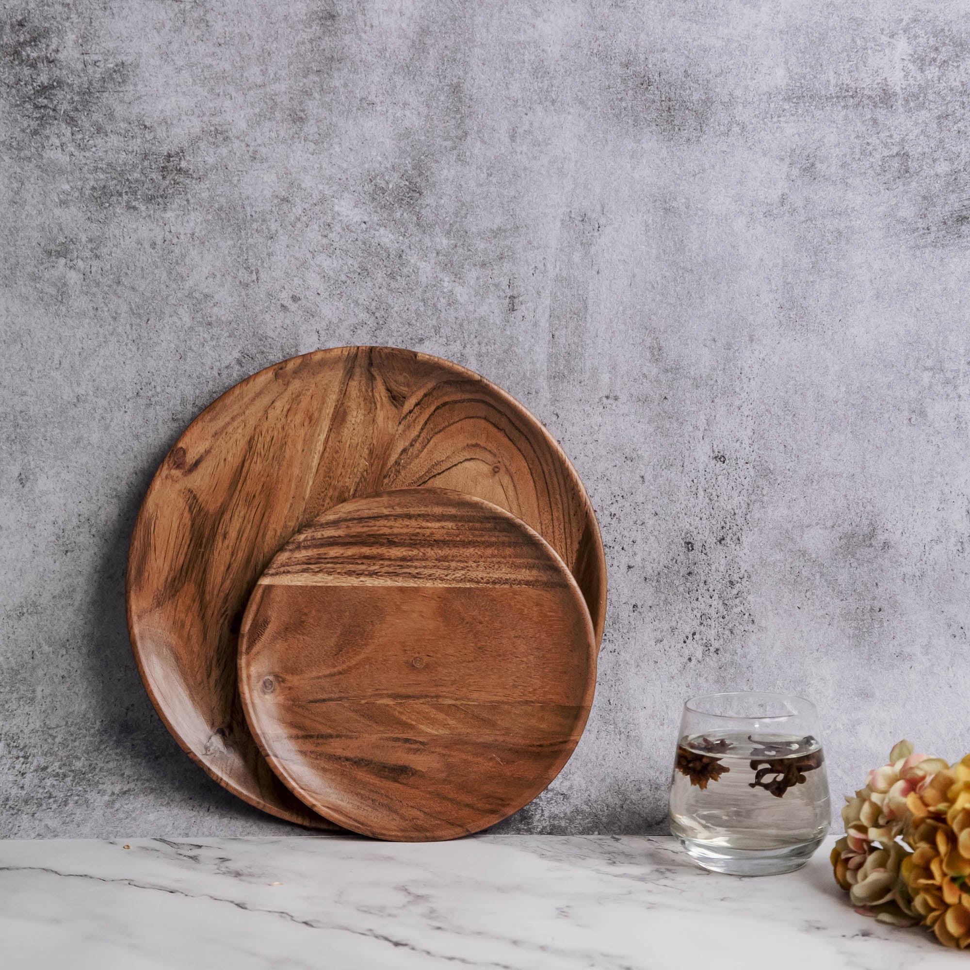 Dune Acacia Plates Set of 2 - 1 Large 1 Small