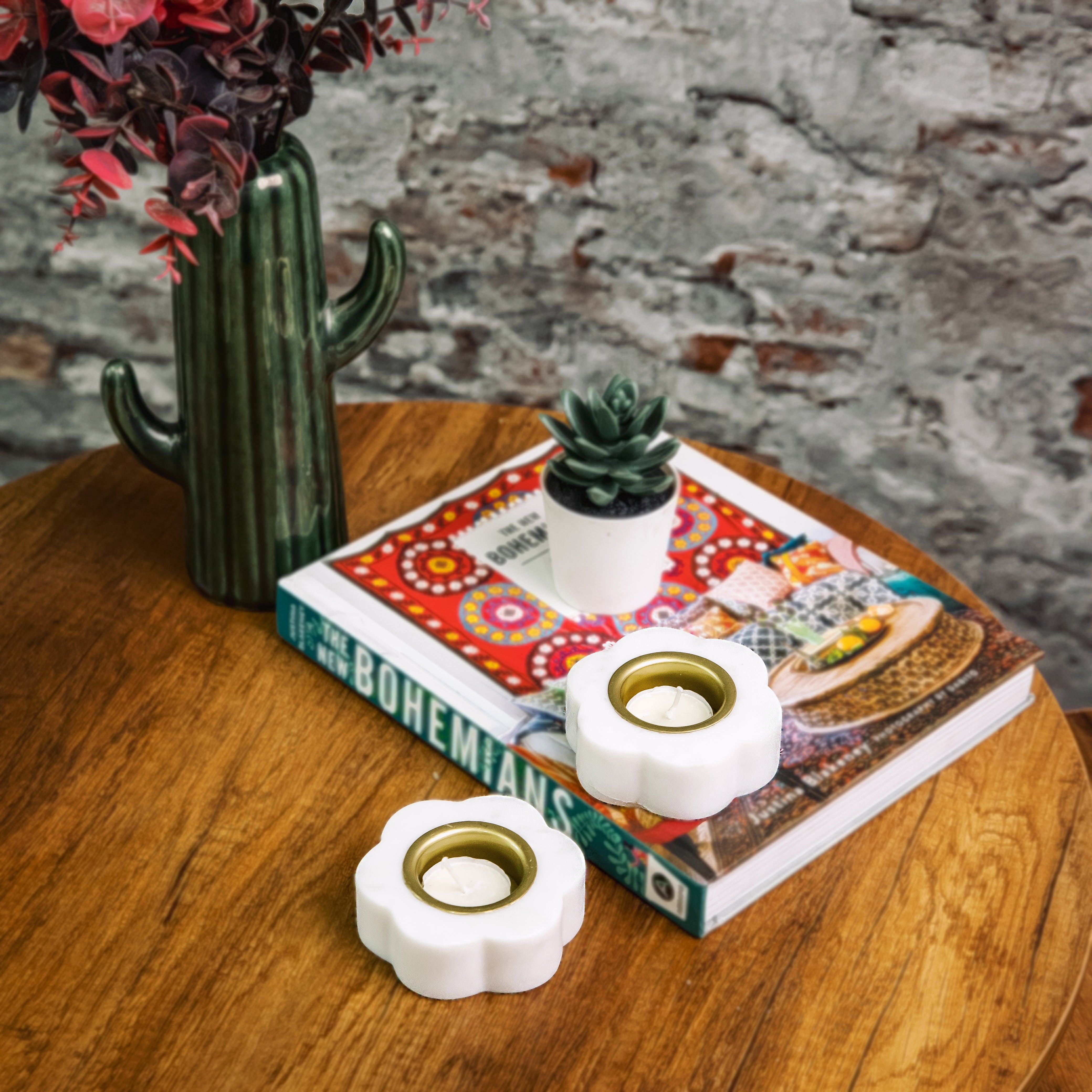 Scallop Marble T light Holder - Set of 2
