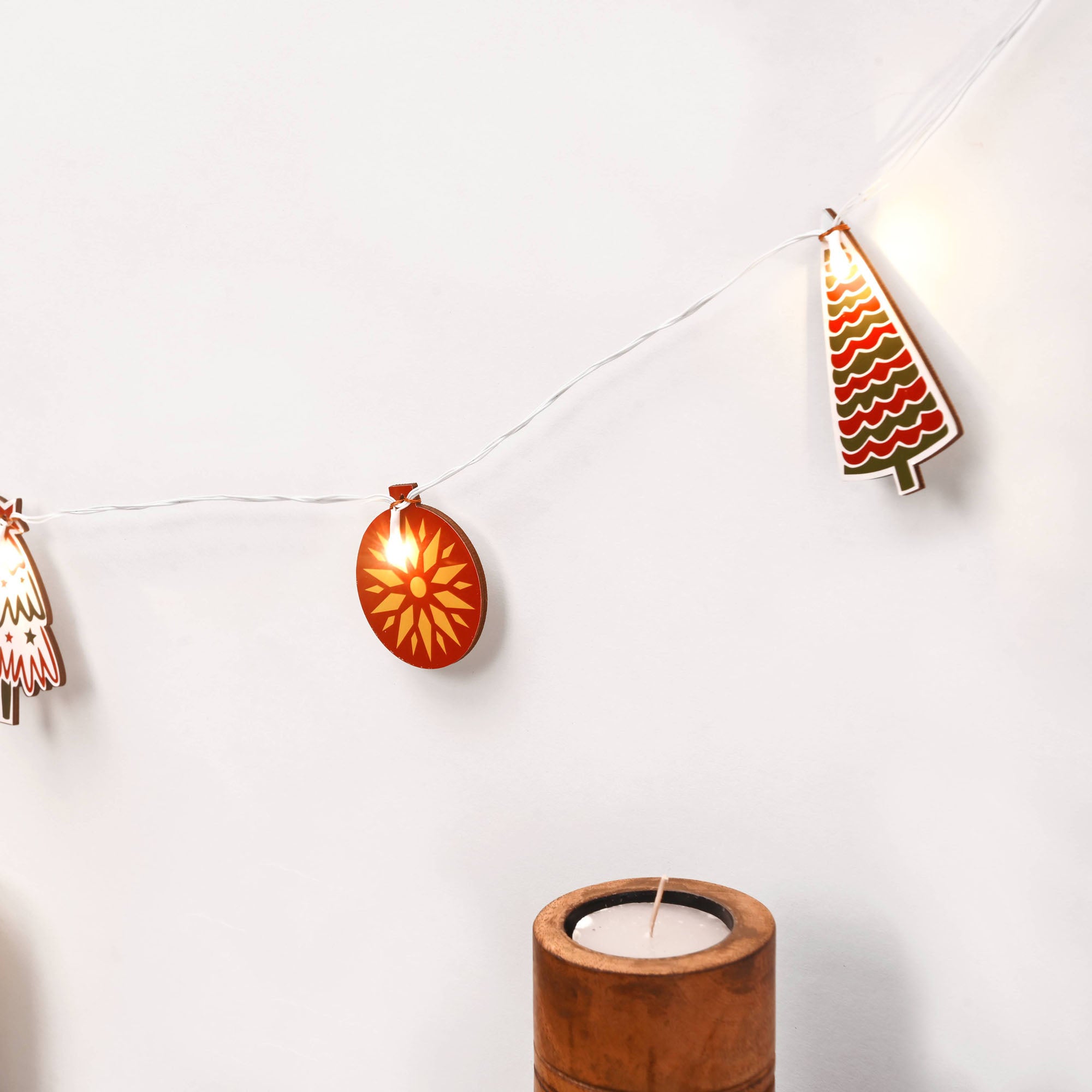 Baubles - Christmas Tree Light Bunting