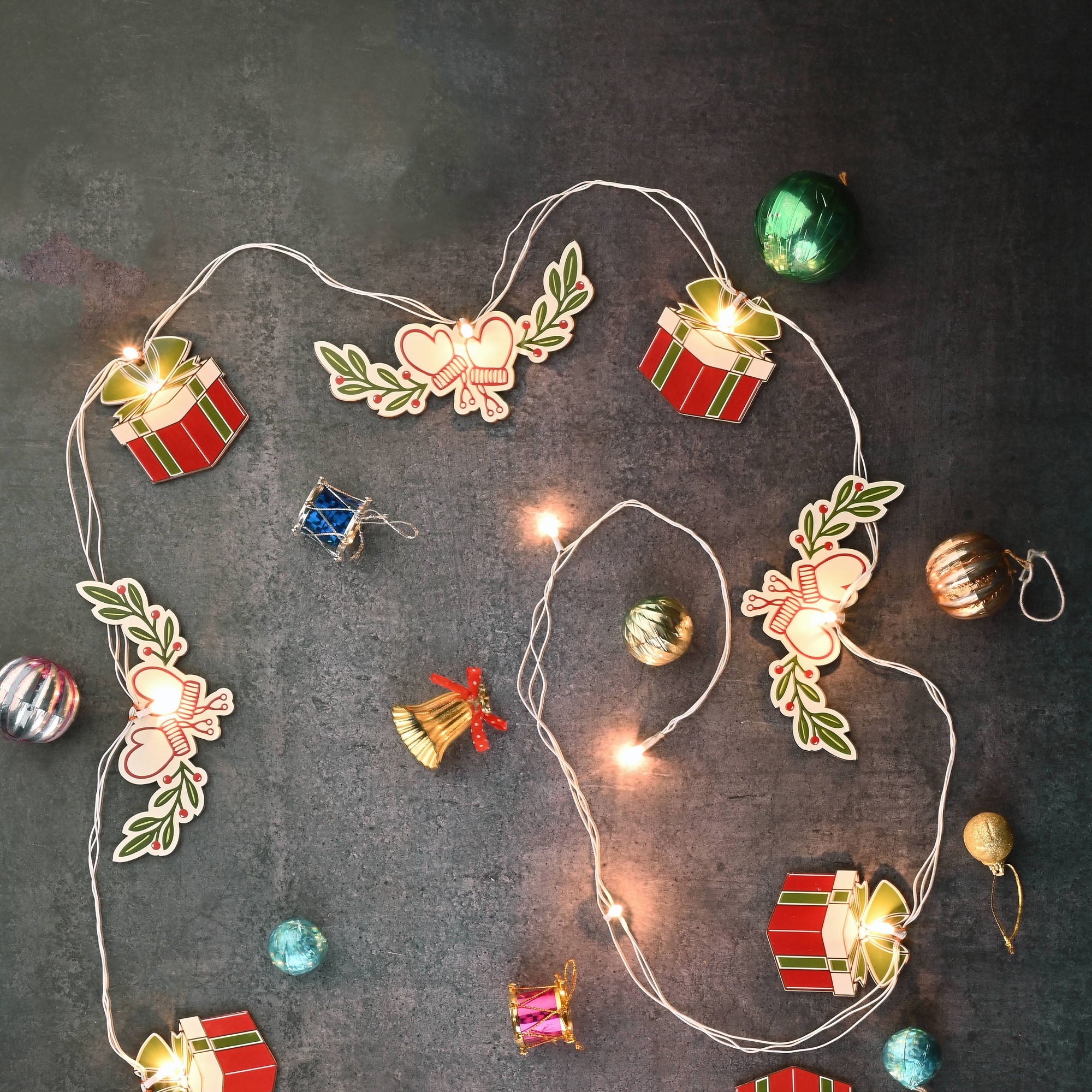 Gift - Gloves Light Bunting