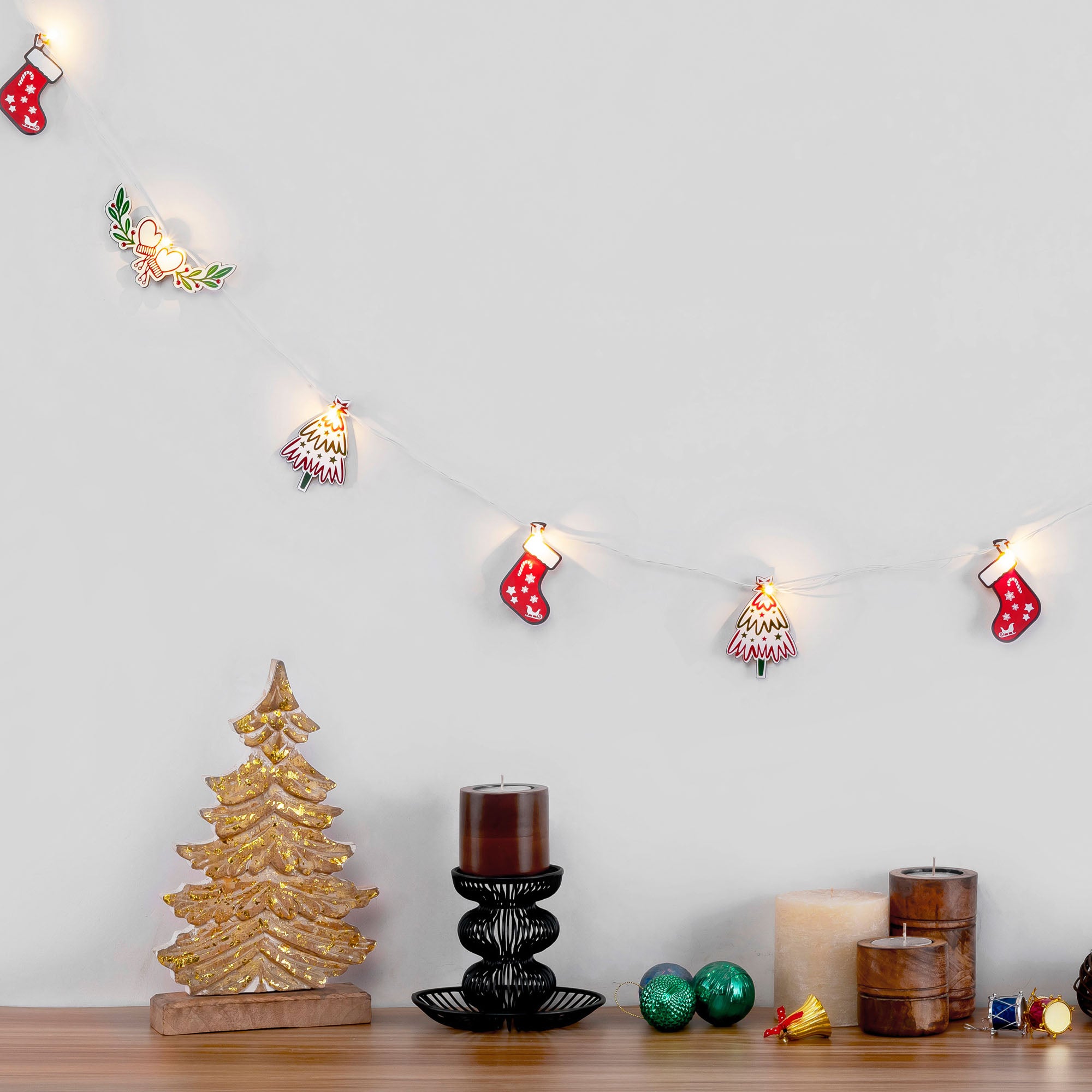 Christmas Tree - Gloves Light Bunting