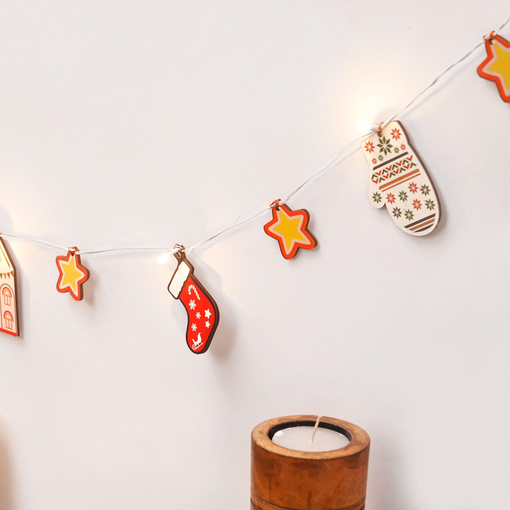 Bobble - Gift - House Light Bunting