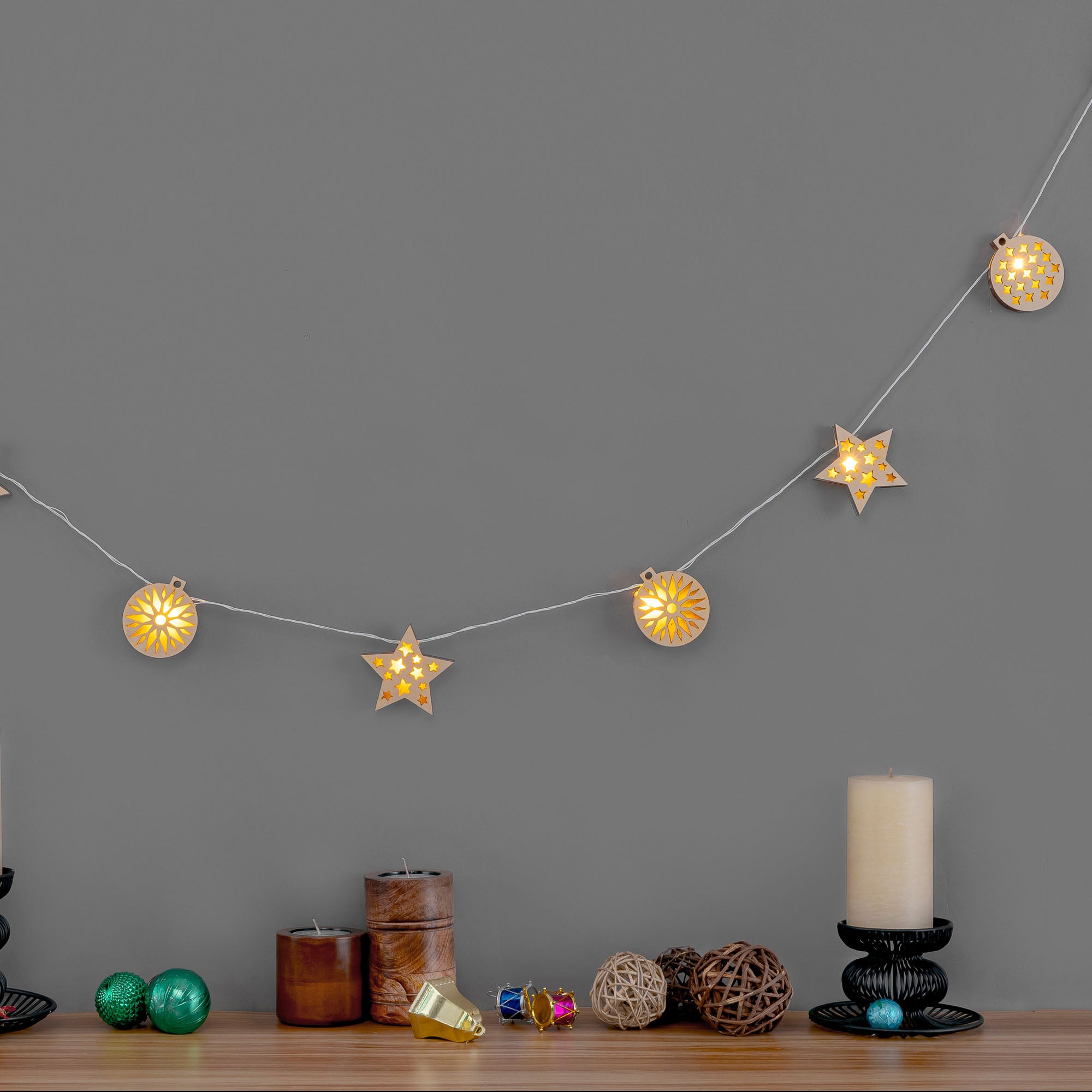 Joel Gift - 3-D Bunting