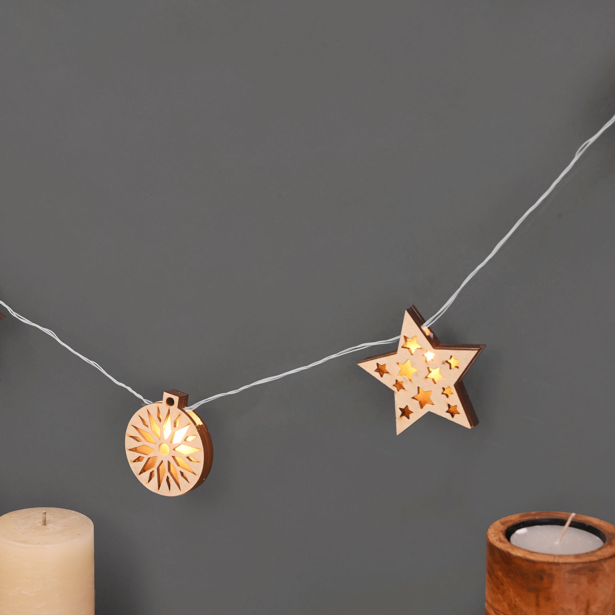 Joel Gift - 3-D Bunting