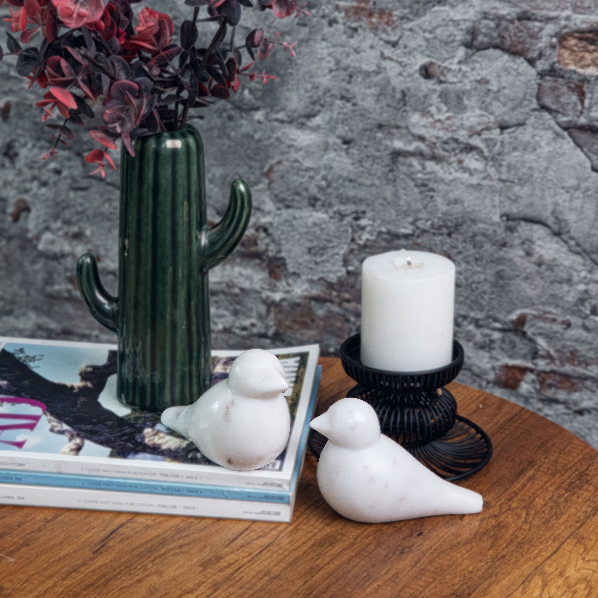 White Marble Bird Décor Accent