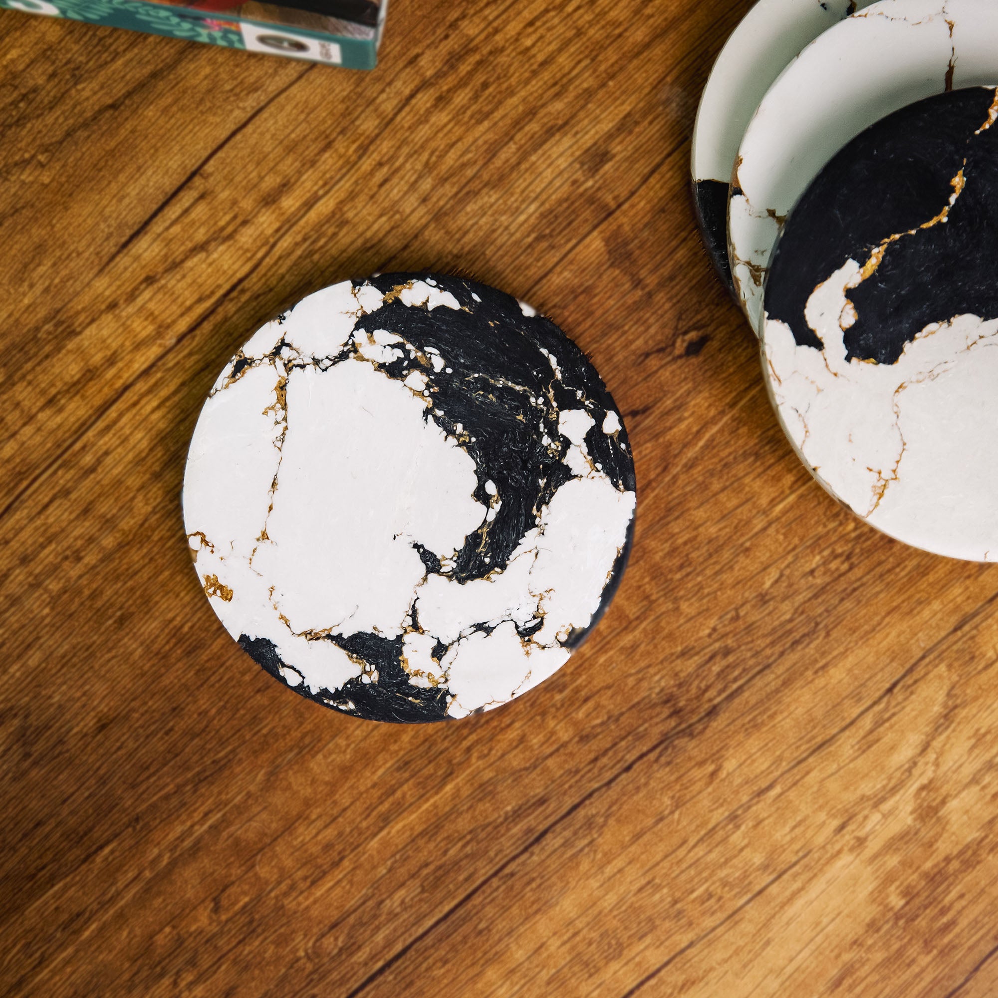 Resin Multicolor Coaster set of 4