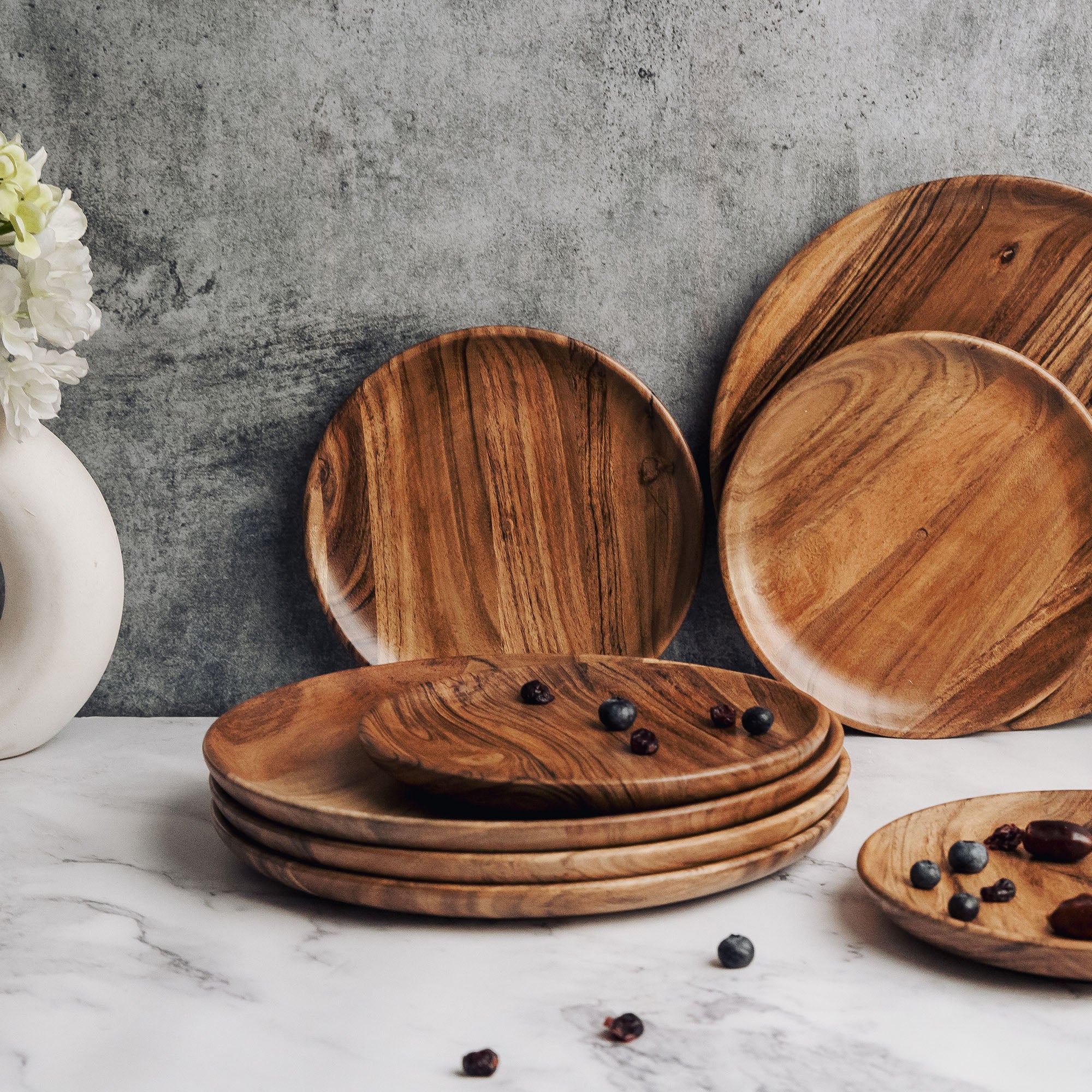 Dune Acacia Plates Set of 4 Small and 4 Large