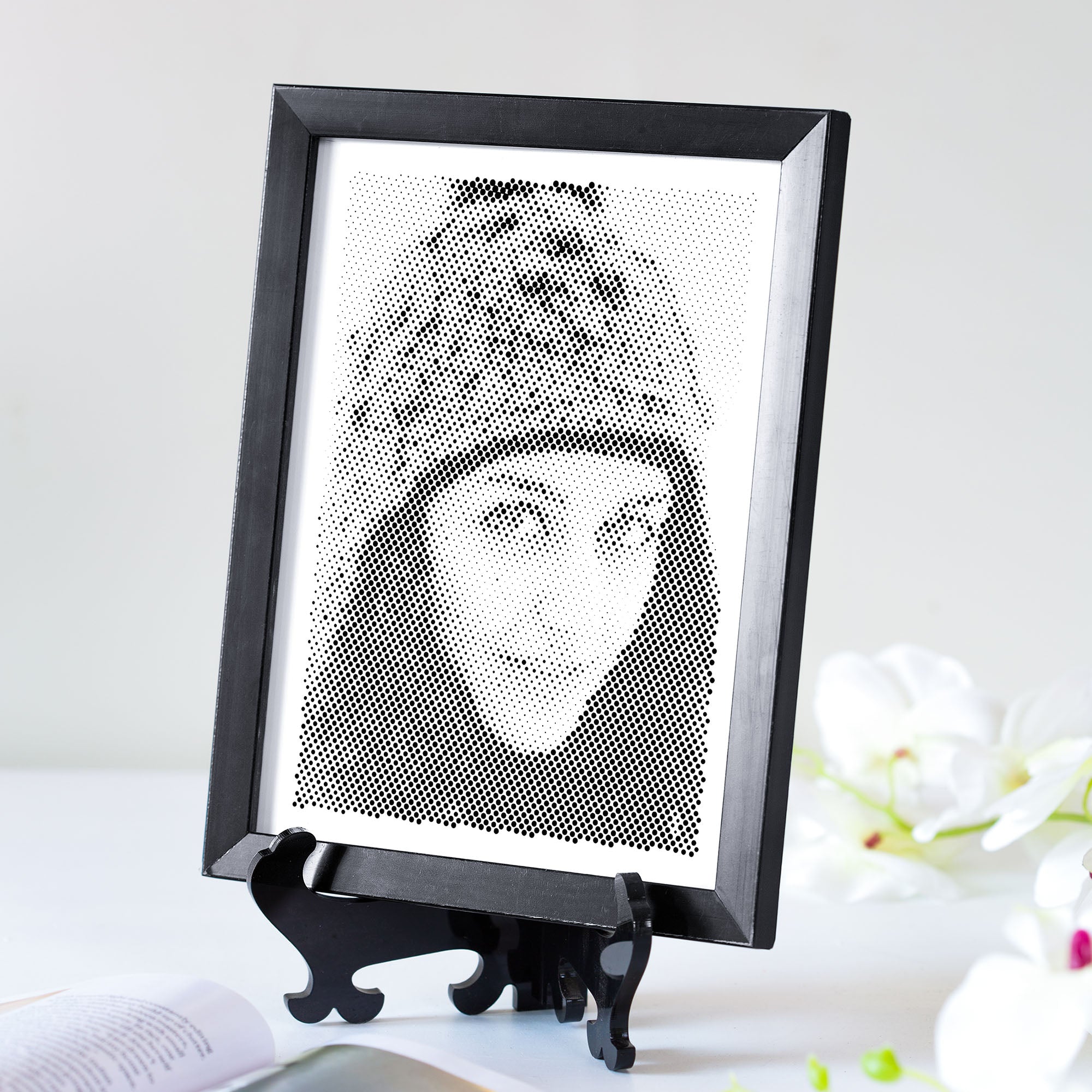 Black & White portrait with dotted/half-tone effect