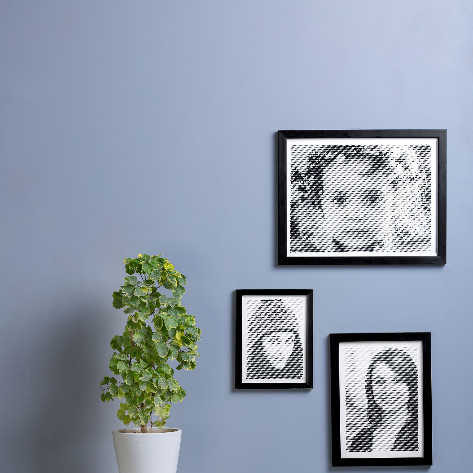 Black & White portrait with dotted/half-tone effect