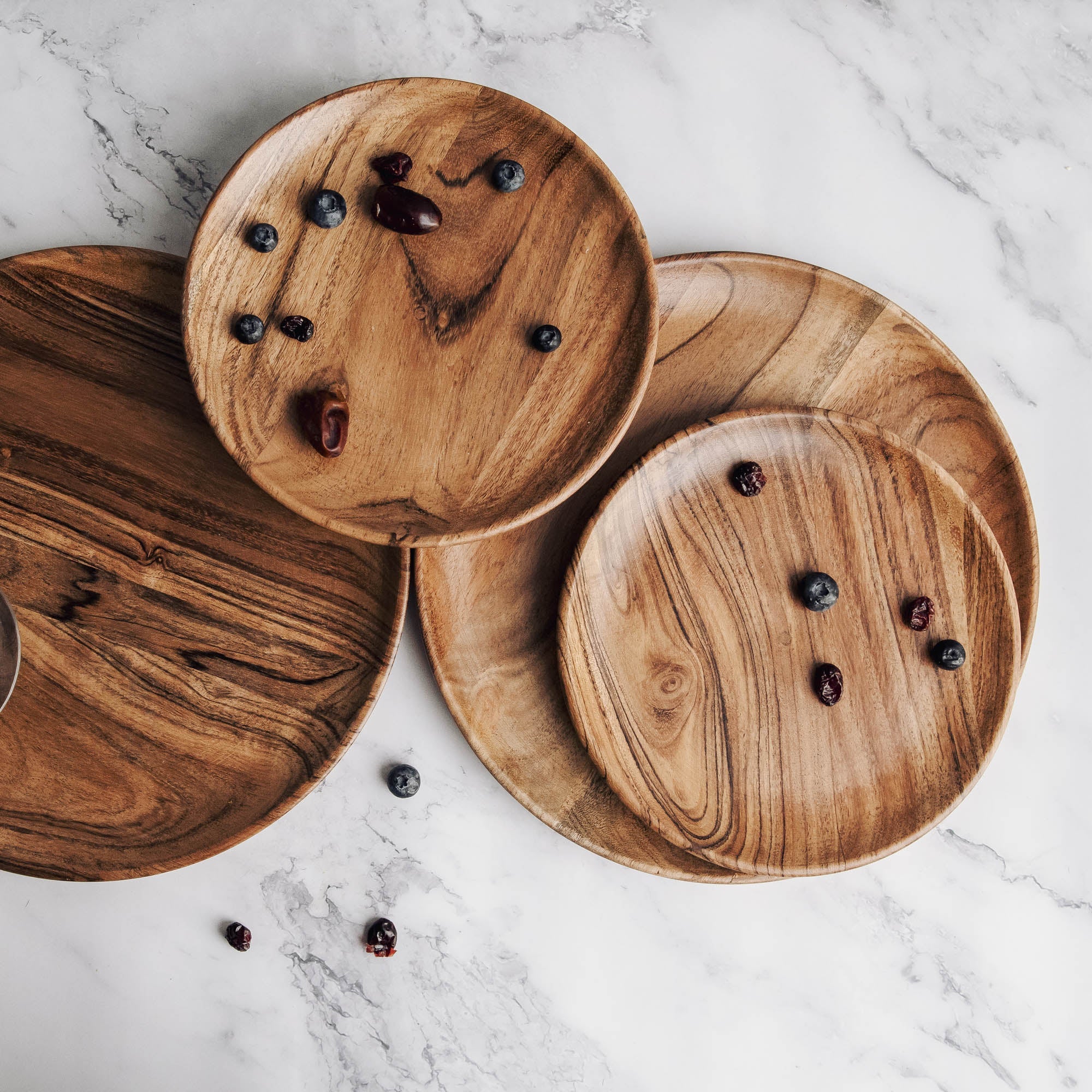 Dune Acacia Plates Set of 2 Small and 2 Large