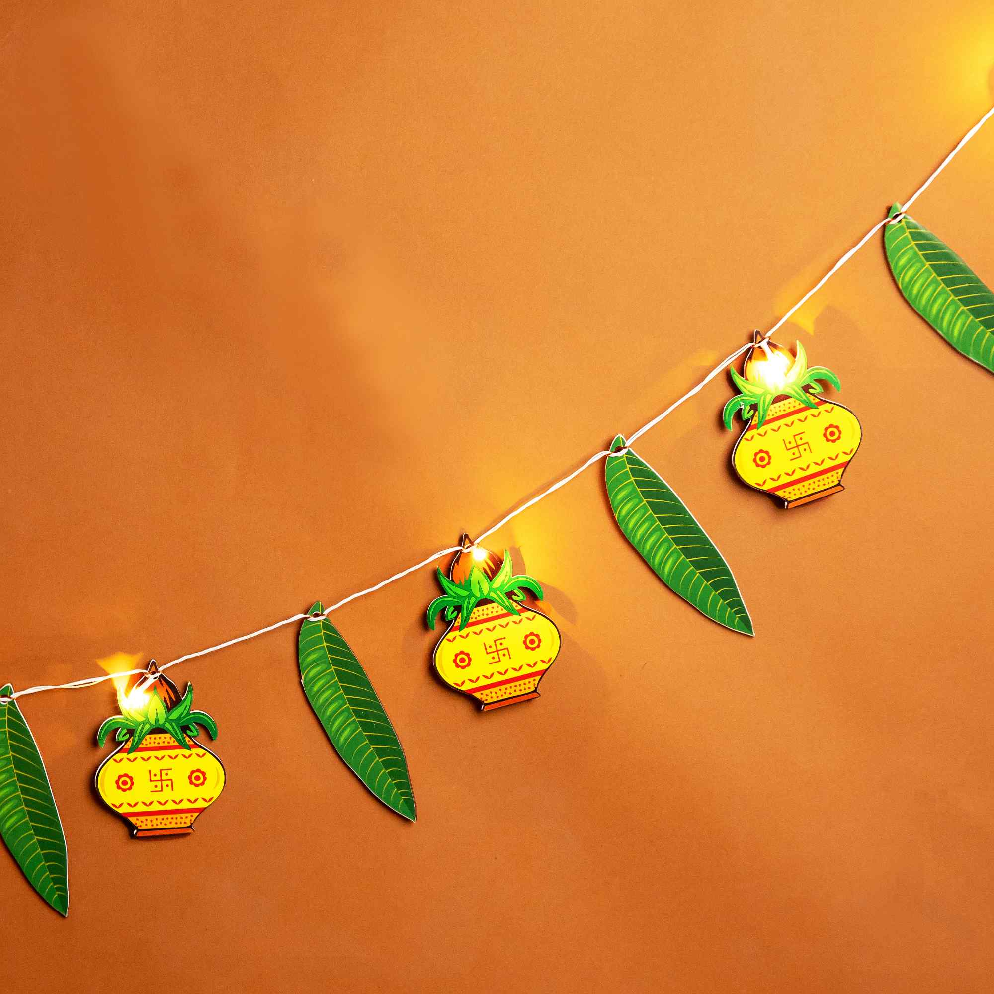 Kalash - Leaf Festive Light Bunting