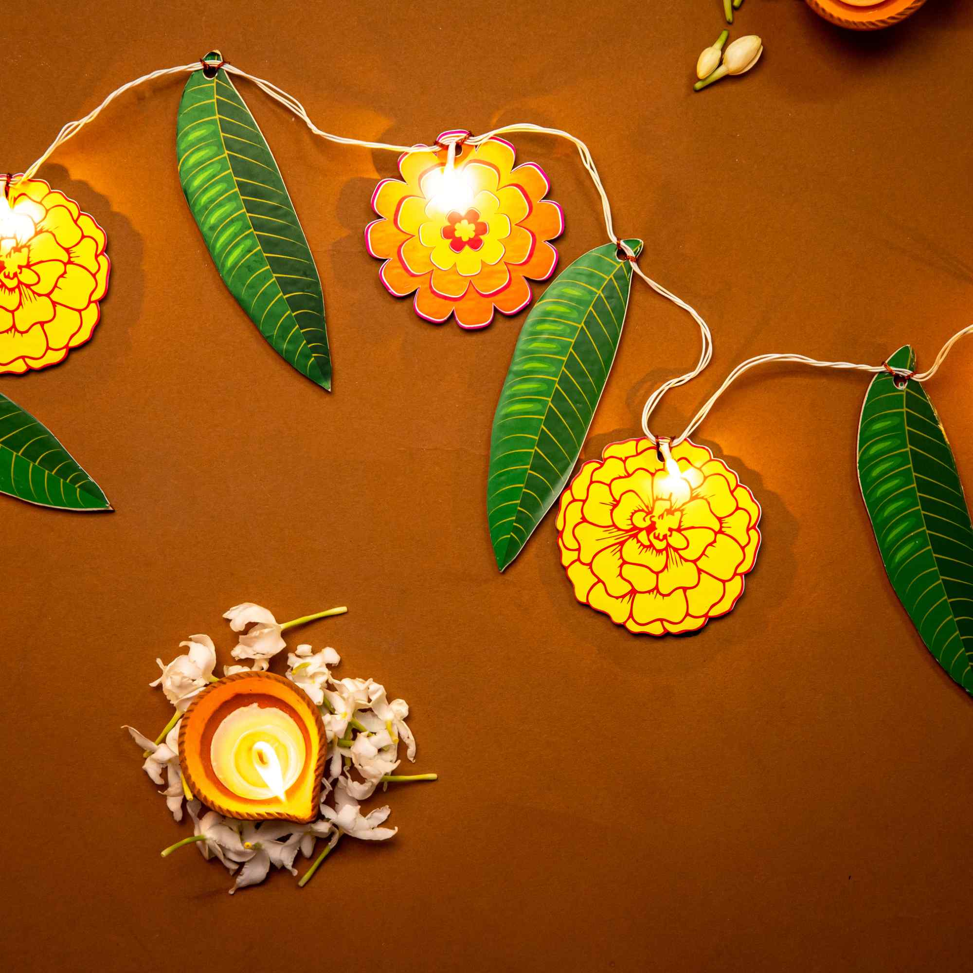 Flower-Leaf Festive Light Bunting