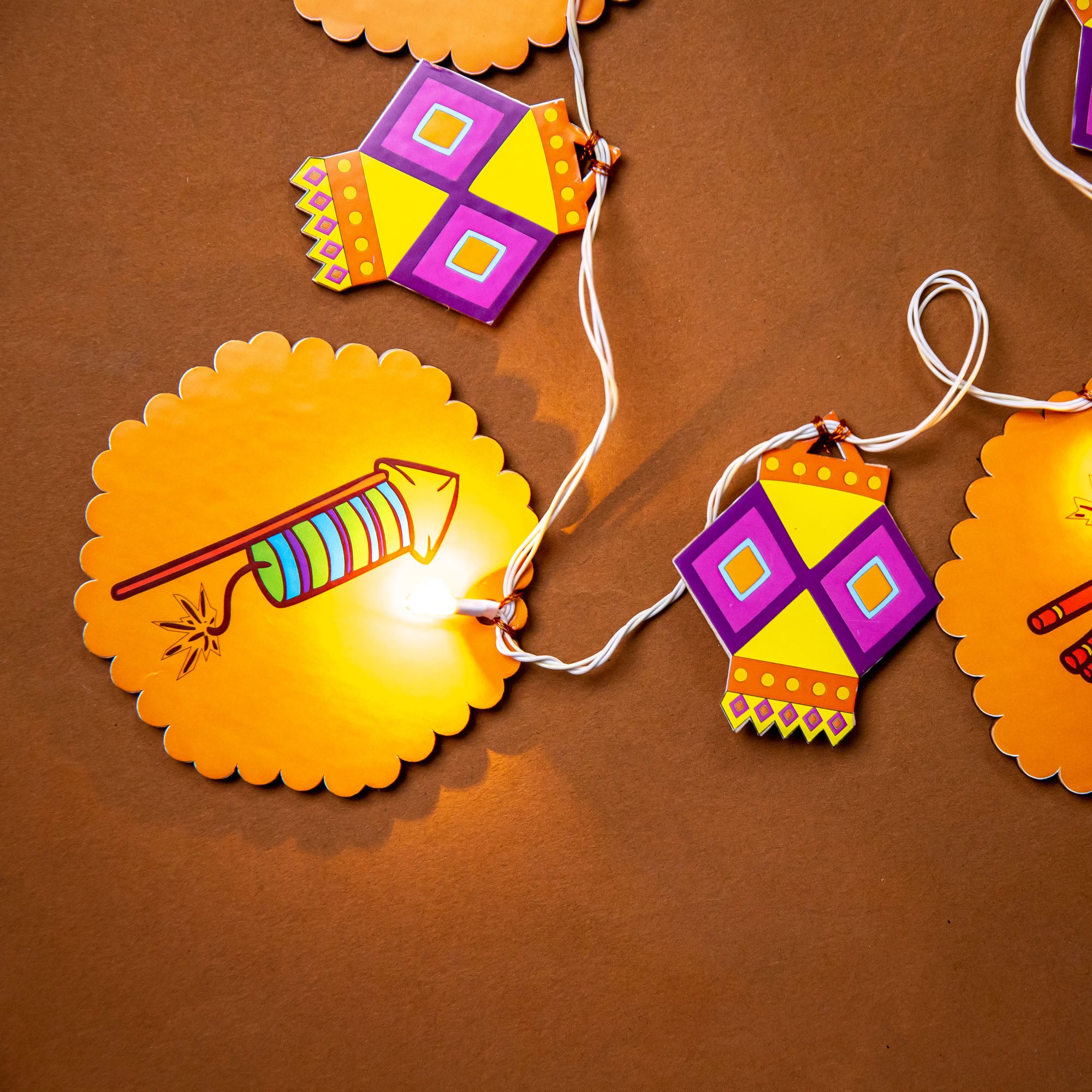 Crackers - Lantern Festive Light Bunting
