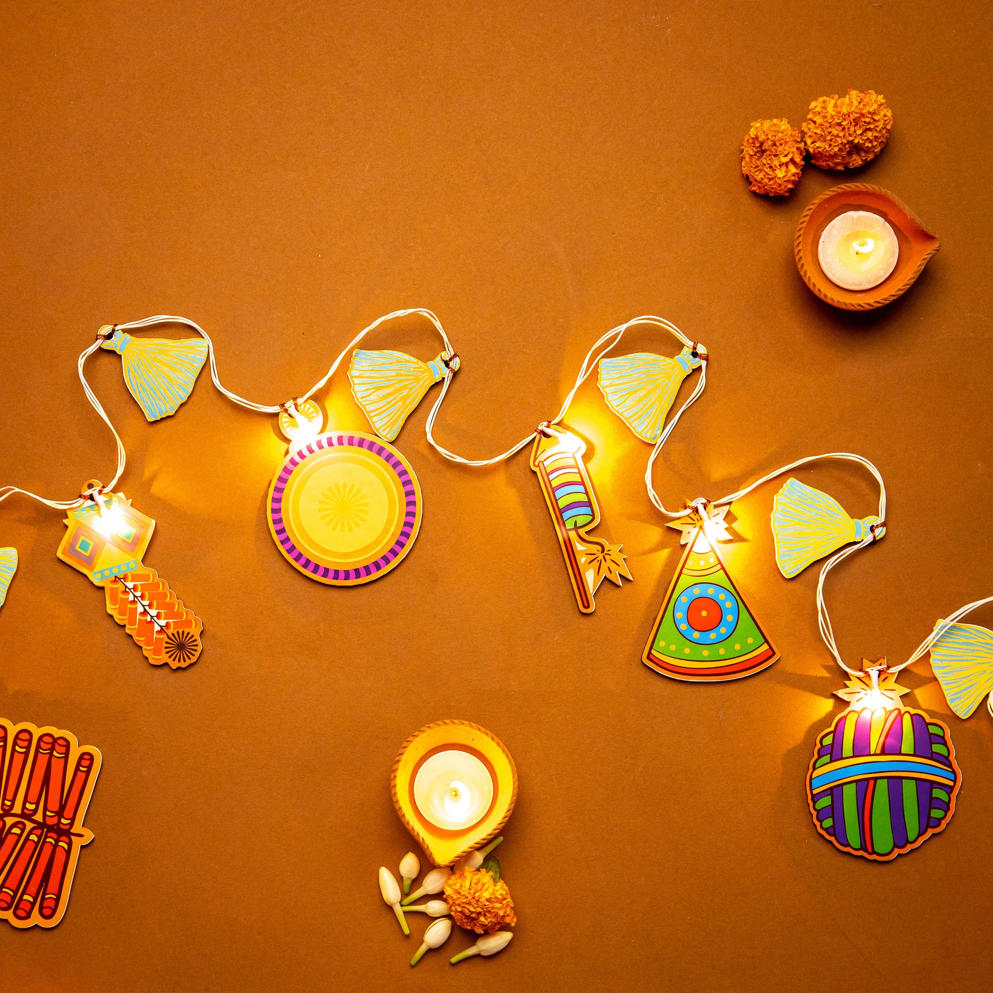 Crackers - Tassels Festive Light Bunting