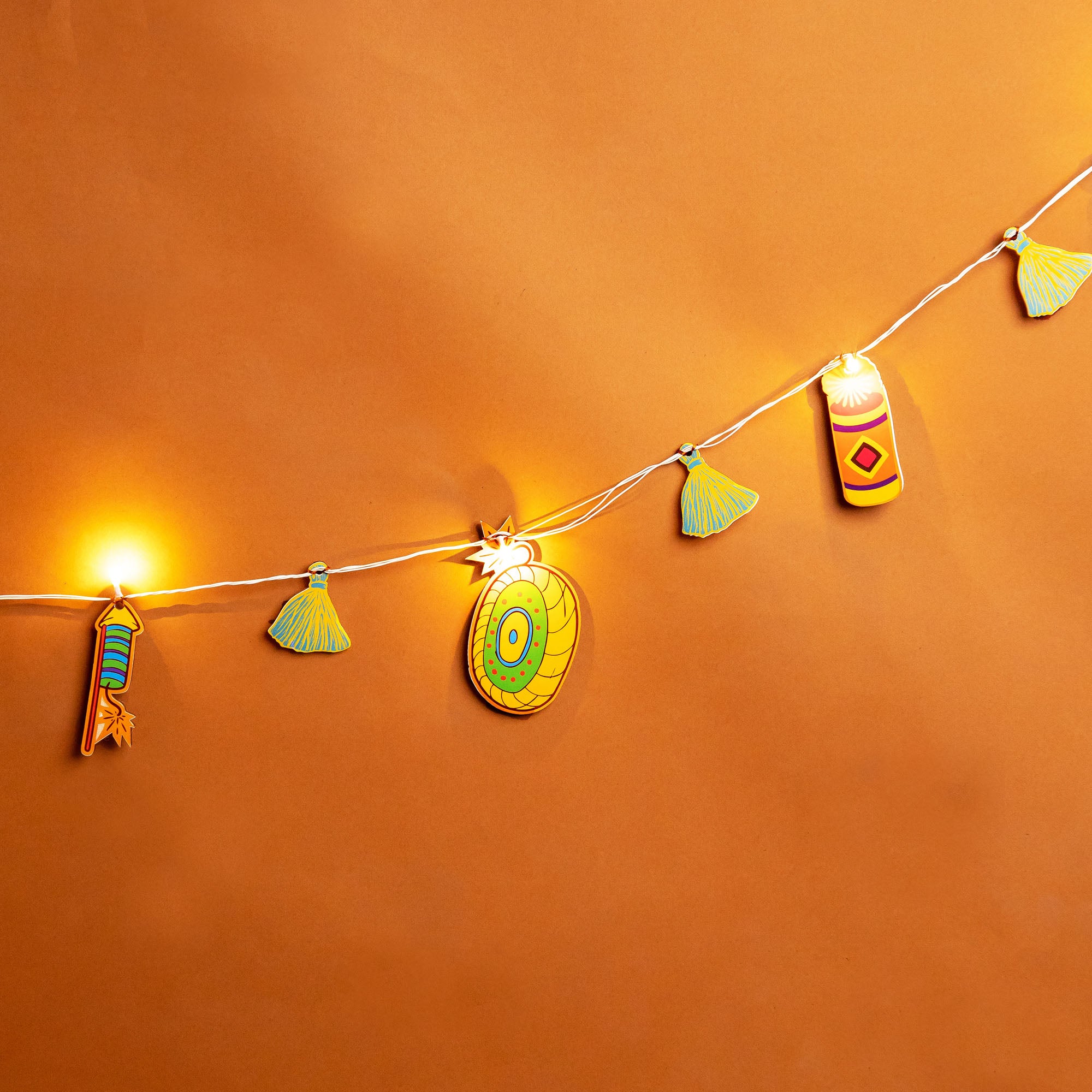 Crackers - Tassels Festive Light Bunting